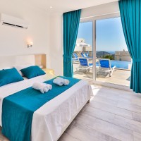 5 bedrooms luxury villa 944 thumb